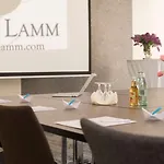 Western Lamm 4*